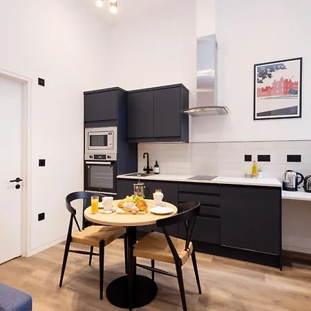 Charming Studios Near Holyrood Park & Calton Hill Edinburgh Room photo