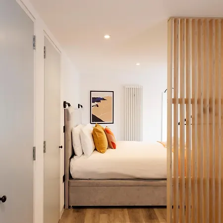 Charming Studios Near Holyrood Park & Calton Hill Edinburgh Room photo