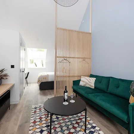 Charming Studios Near Holyrood Park & Calton Hill Edinburgh Room photo