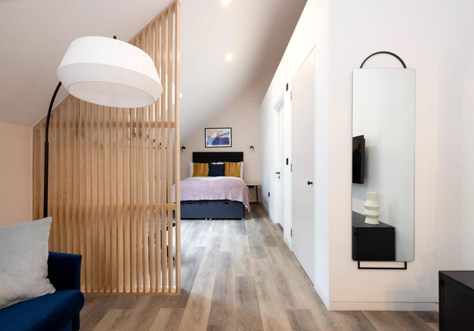Charming Near Holyrood Park & Calton Hill Appartamento *
