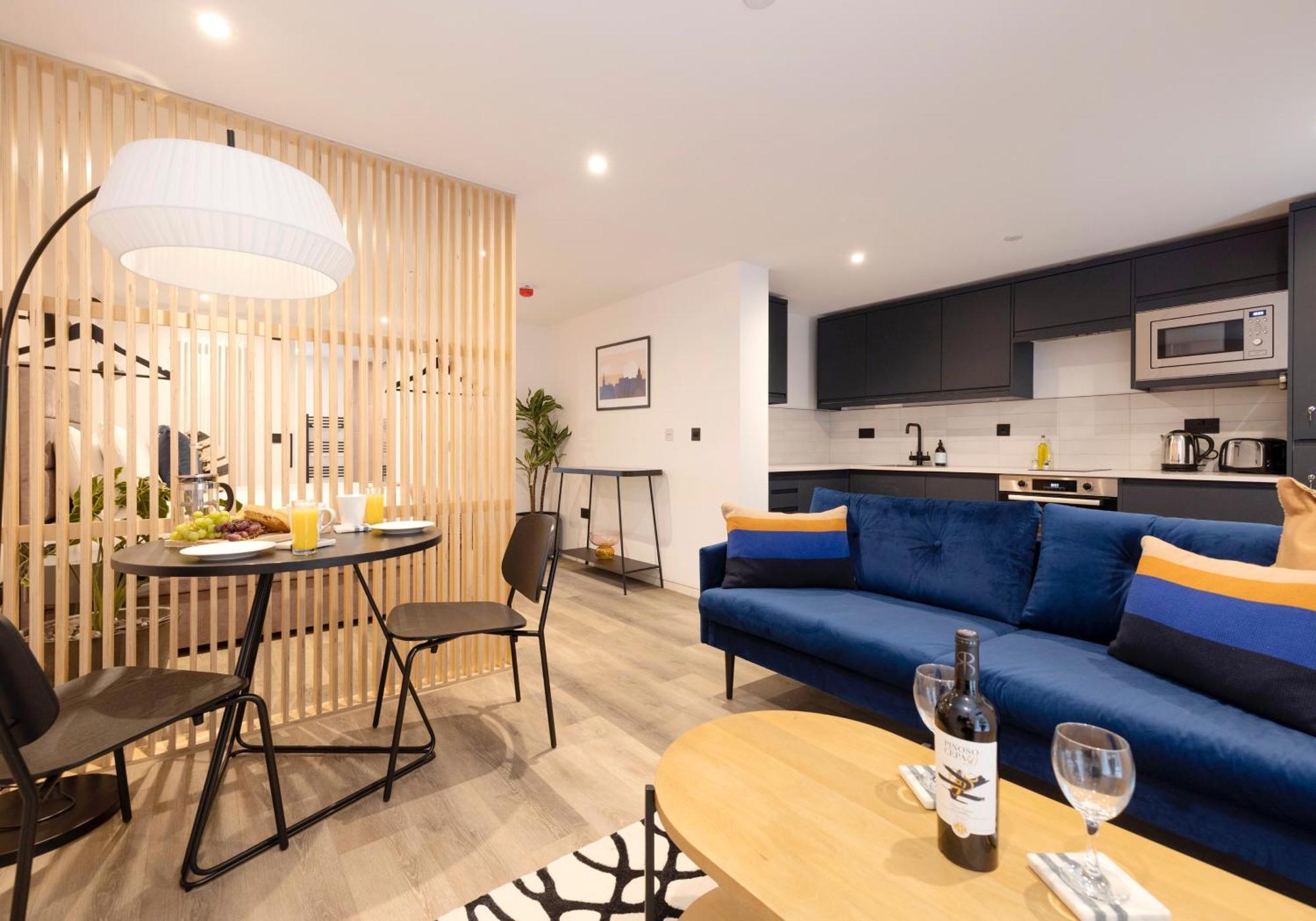 Charming Near Holyrood Park & Calton Hill Appartamento *