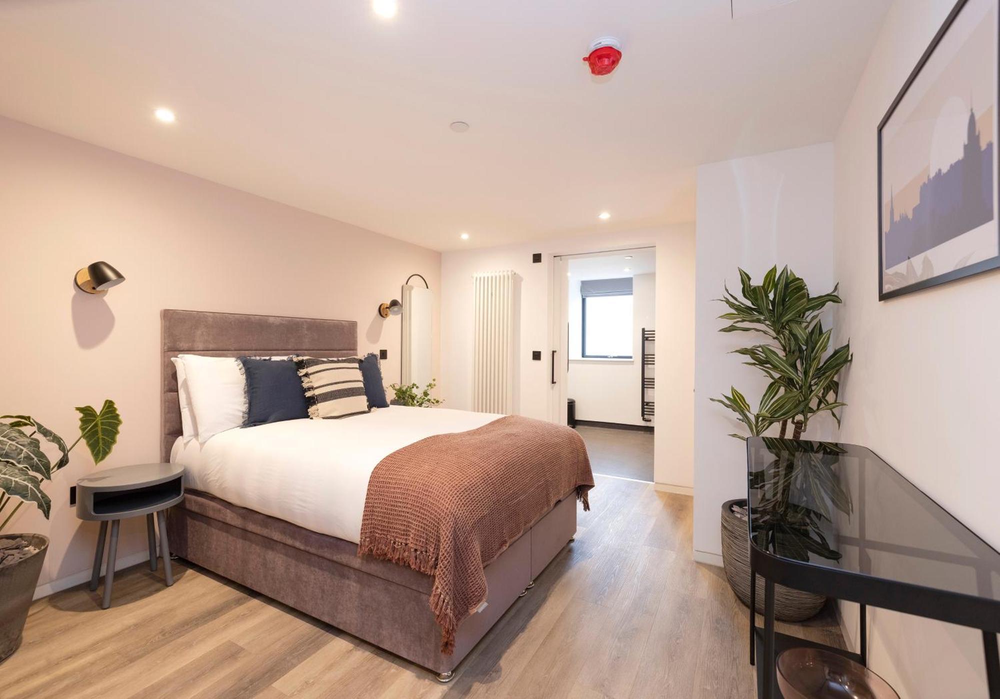 Charming Near Holyrood Park & Calton Hill Appartamento *